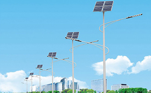 北方冬季措勤太阳能路灯的保养要点